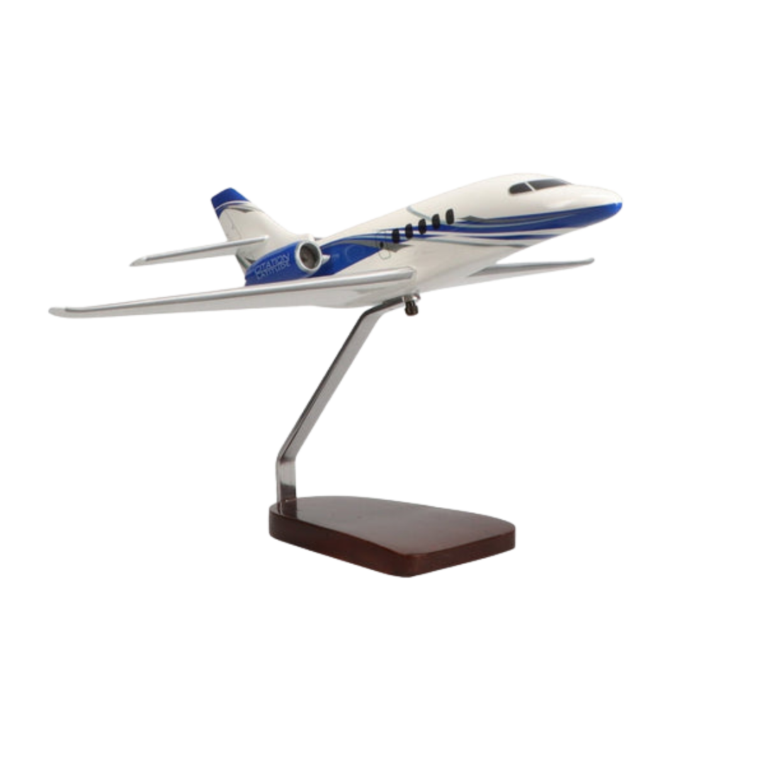 CESSNA® CITATION LATITUDE EDICIÓN LIMITADA MODELO GRANDE DE CAOBA