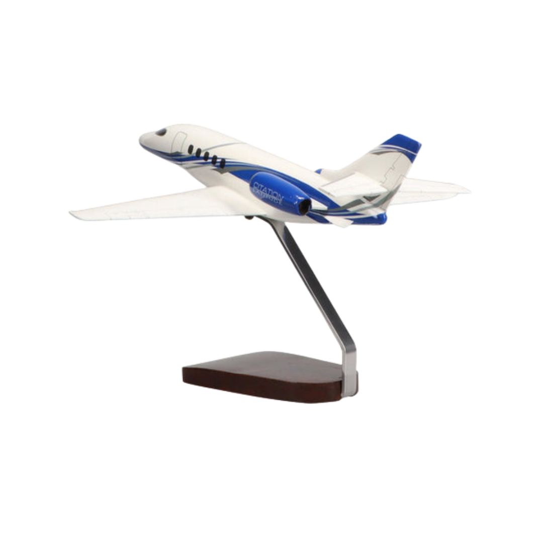 CESSNA® CITATION LATITUDE EDICIÓN LIMITADA MODELO GRANDE DE CAOBA