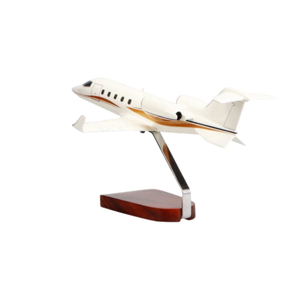 MODELO GRANDE DE CAOBA LEARJET 31 DE EDICIÓN LIMITADA