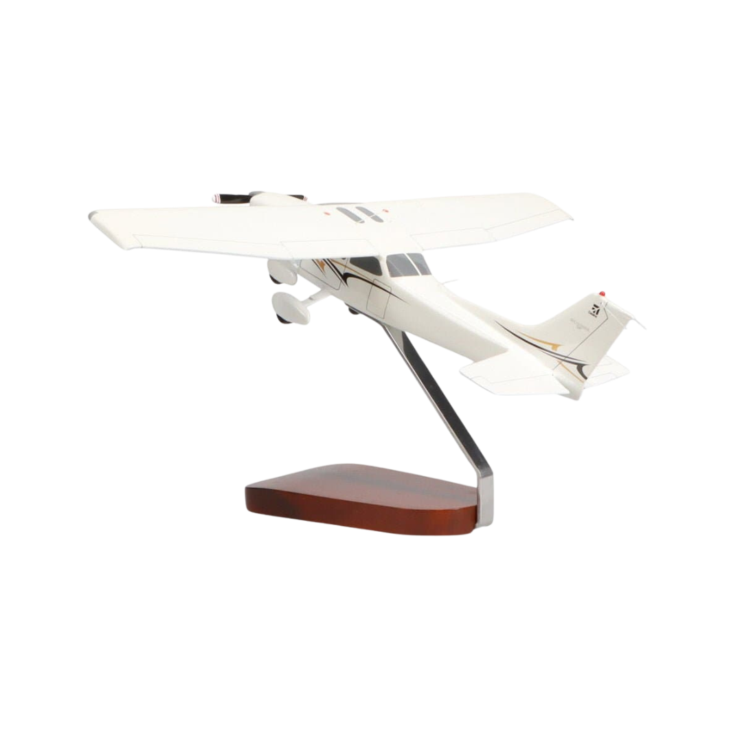 CESSNA® 172 SKYHAWK SP EDICIÓN LIMITADA MODELO GRANDE EN CAOBA