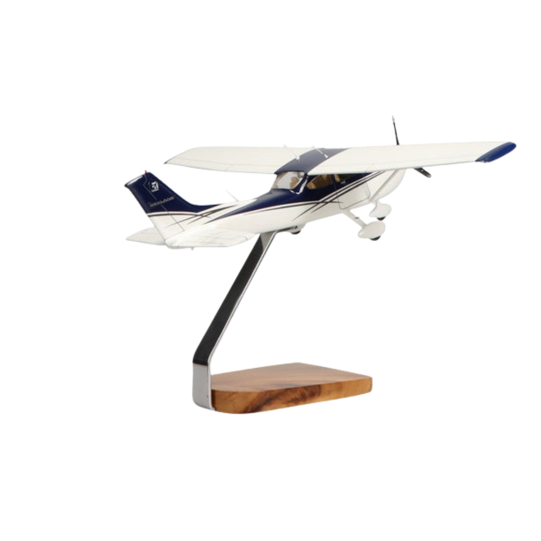 MODELO GRANDE DE CAOBA DE EDICIÓN LIMITADA CON CUBIERTA TRANSPARENTE CESSNA® TURBO SKYLANE